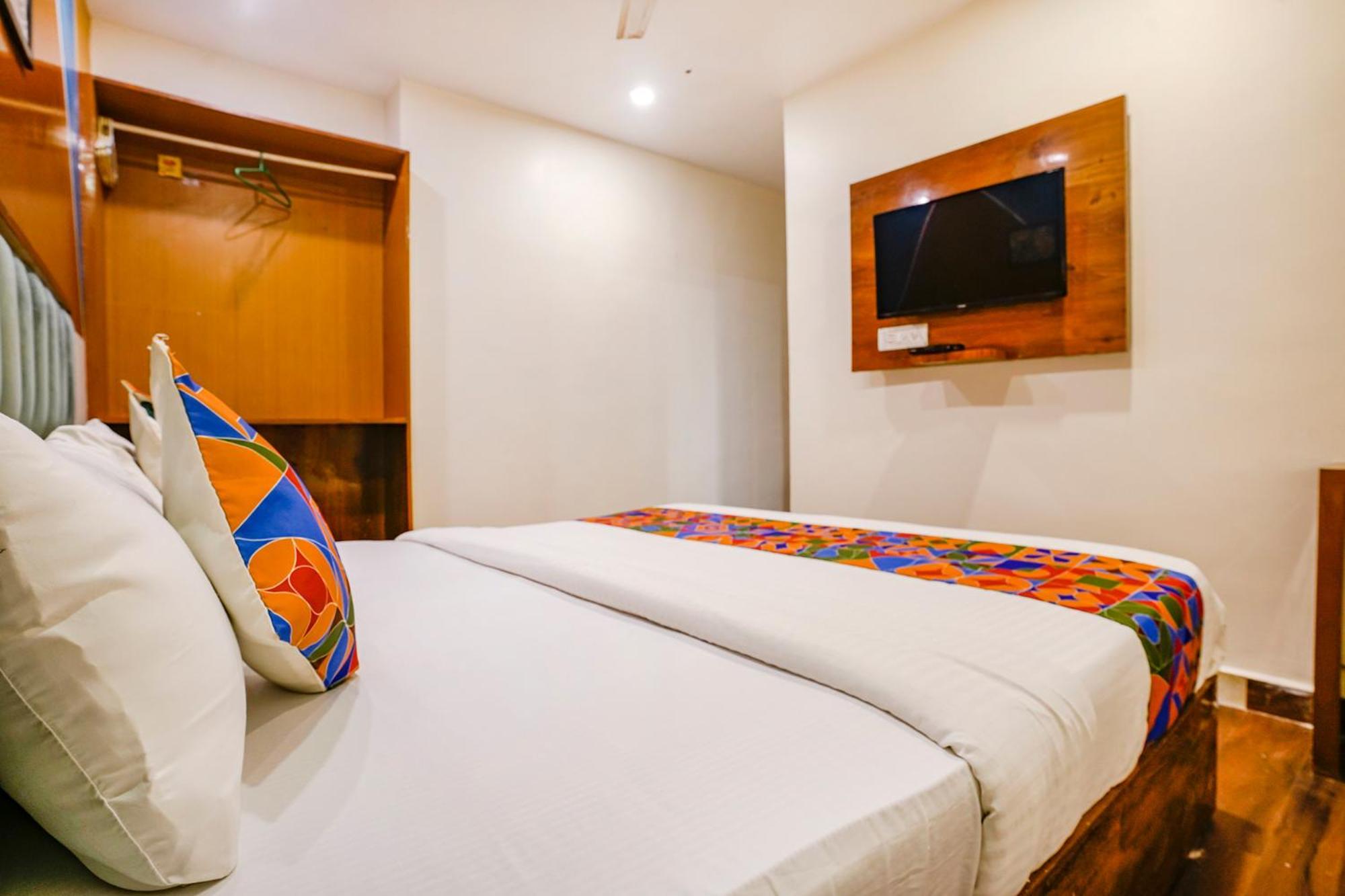 Fabhotel Twigo Inn Mumbai Exteriör bild