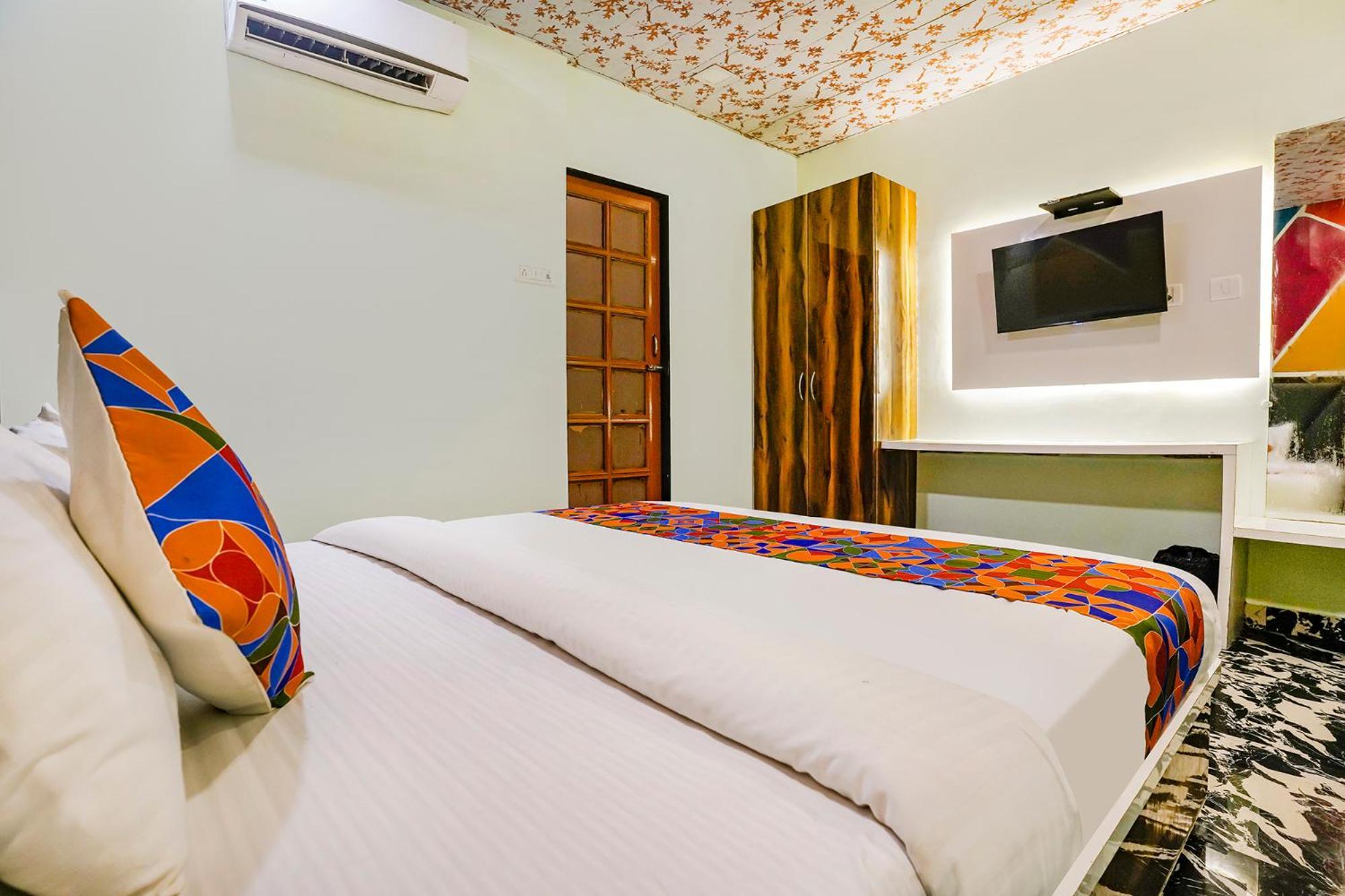Fabhotel Twigo Inn Mumbai Exteriör bild